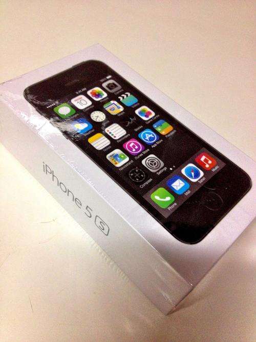 Brand New iPhone 5S 16gb (space gray)