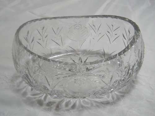 Stunning Heavily Cut Bohemian Rose Cut Crystal Large Bowl - Pristine! 4.1kg ! - RARE !