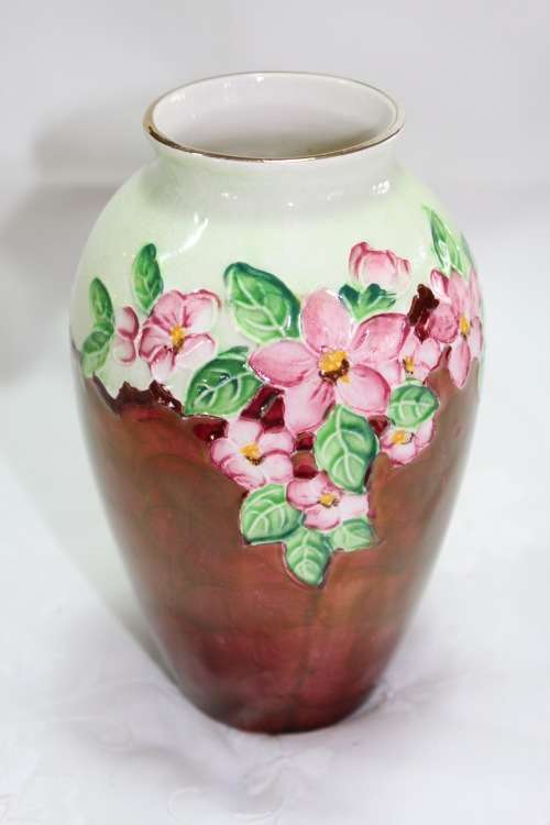 Beautiful Maling Ruby ground / rose border 1950's Vase  - No Damage!
