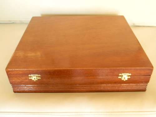 Stunning Wooden & Velvet Lined Storage Case - Can hold 350 - 450 Coins in Flips or 6 Whiskey Glasses