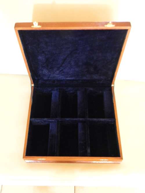 Stunning Wooden & Velvet Lined Storage Case - Can hold 350 - 450 Coins in Flips or 6 Whiskey Glasses