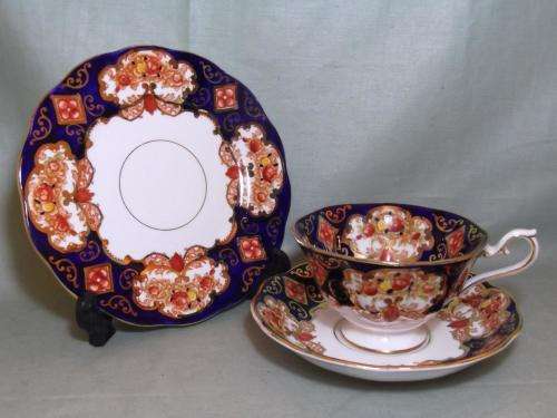 Stunning & Rare True Royal Albert Heirloom Avon Shape Tea Trio ! 6 available !