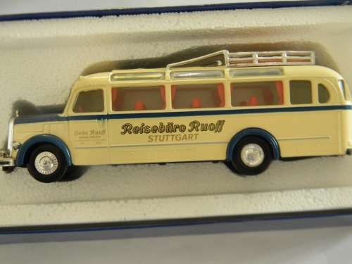 Sought After ! DINKY Collection Scale 1:43 in Box - Large 1950 Mercedes Benz Diesel Bus ! Rare !!!