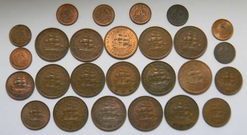 Group of 26 South African Farthings, 1/2 Pennies and Pennies 1923 - 1960 - Many UNC