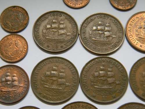 Group of 26 South African Farthings, 1/2 Pennies and Pennies 1923 - 1960 - Many UNC