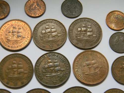Group of 26 South African Farthings, 1/2 Pennies and Pennies 1923 - 1960 - Many UNC
