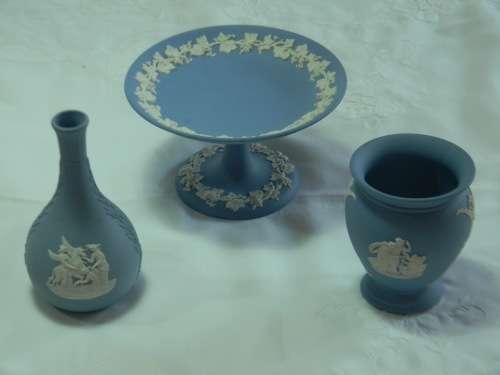 Stunning Wedgwood Blue & White - 2 Vases and a Tazza - 1 Bid For all !