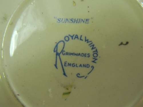 Stunning Royal Winton Sunshine Chintz Lidded Bowl - No Damage !