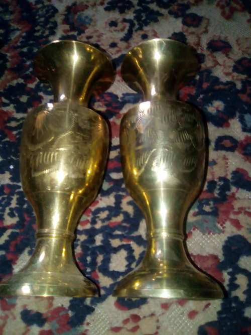 2 copper vases