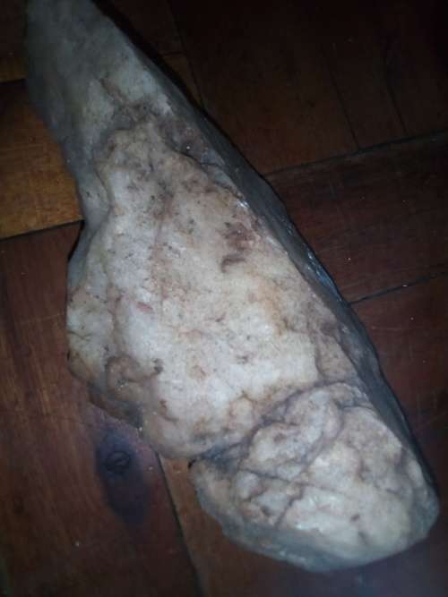 ROUGH GEMSTONE ROCK 3