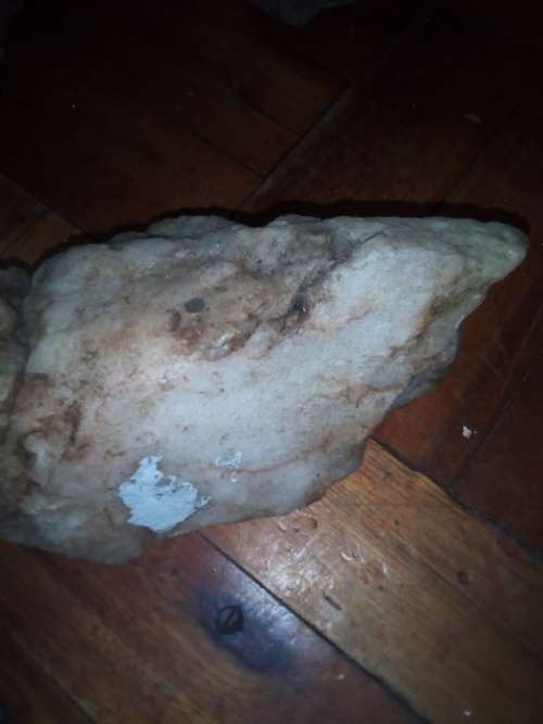 ROUGH GEMSTONE ROCK 3