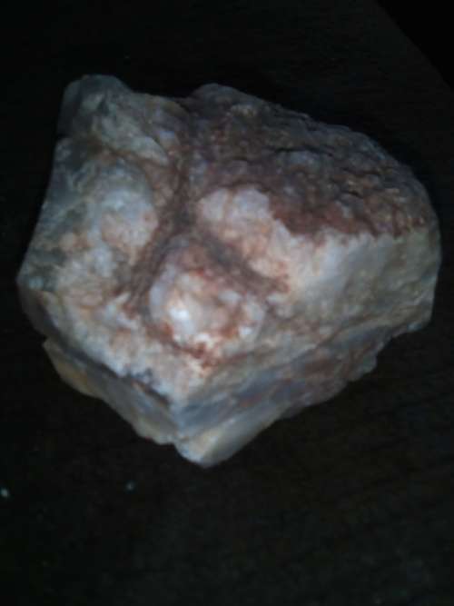 ROUGH GEMSTONE ROCK 8