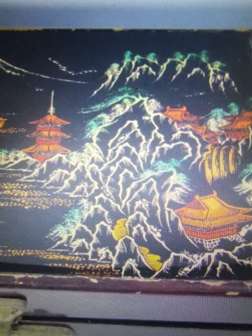 MOUNT FIJI MUSICAL JEWELRY BOX