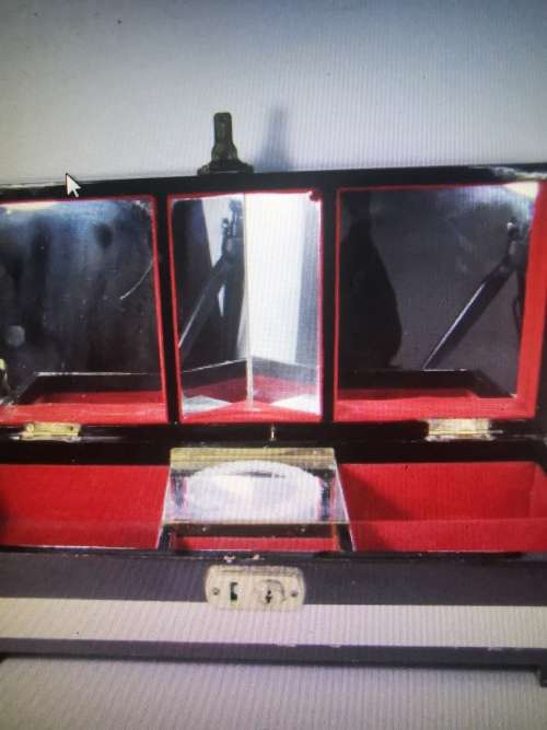 MOUNT FIJI MUSICAL JEWELRY BOX