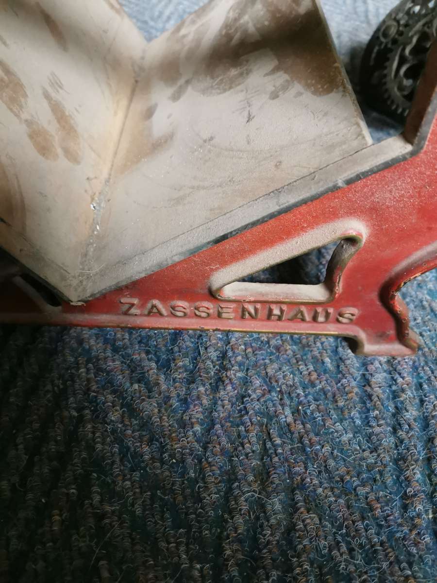 ANTIQUE VICTORIA NR 2 ZASSENHAUS BREAD SLICER