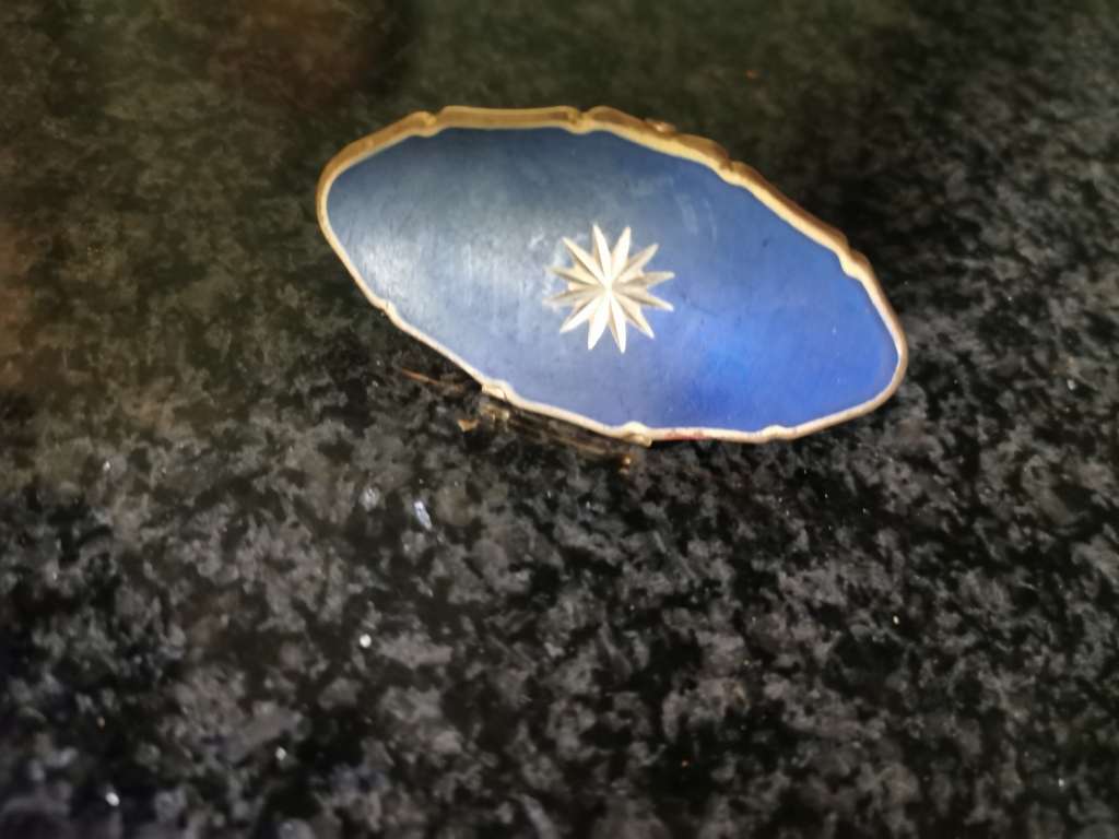 VINTAGE LIPSTICK HOLDER