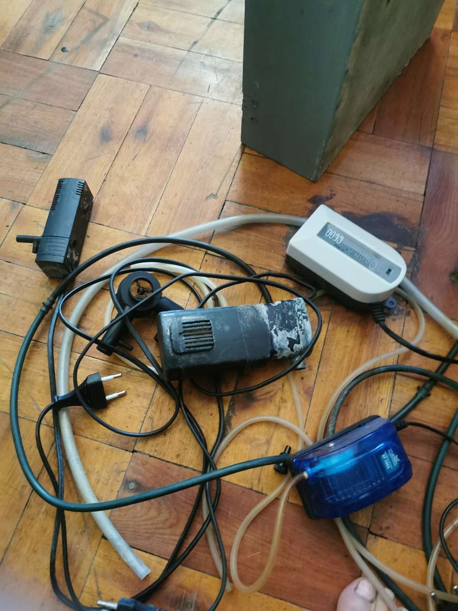 SECONDHAND FISH TENK 2