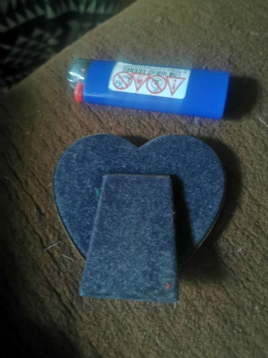 VINTAGE SMALL HEART FRAME WITH GLASS