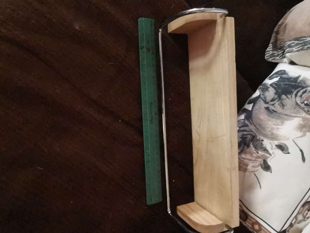 VINTAGE HANDMADE TOWELL RAIL