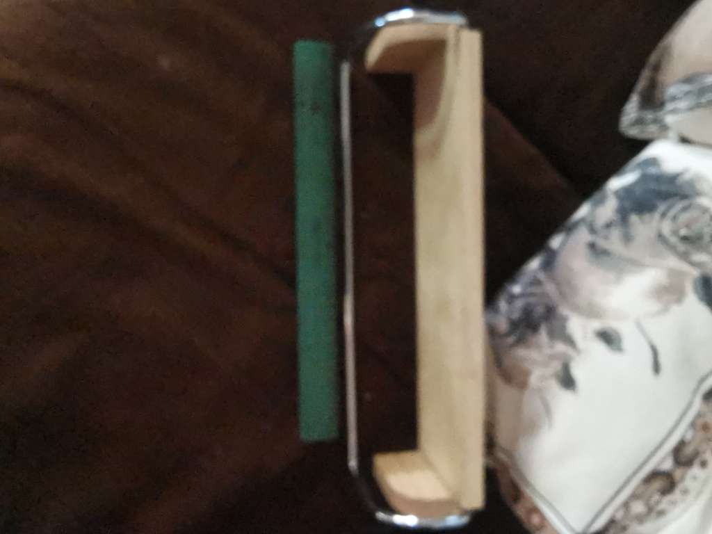 VINTAGE HANDMADE TOWELL RAIL