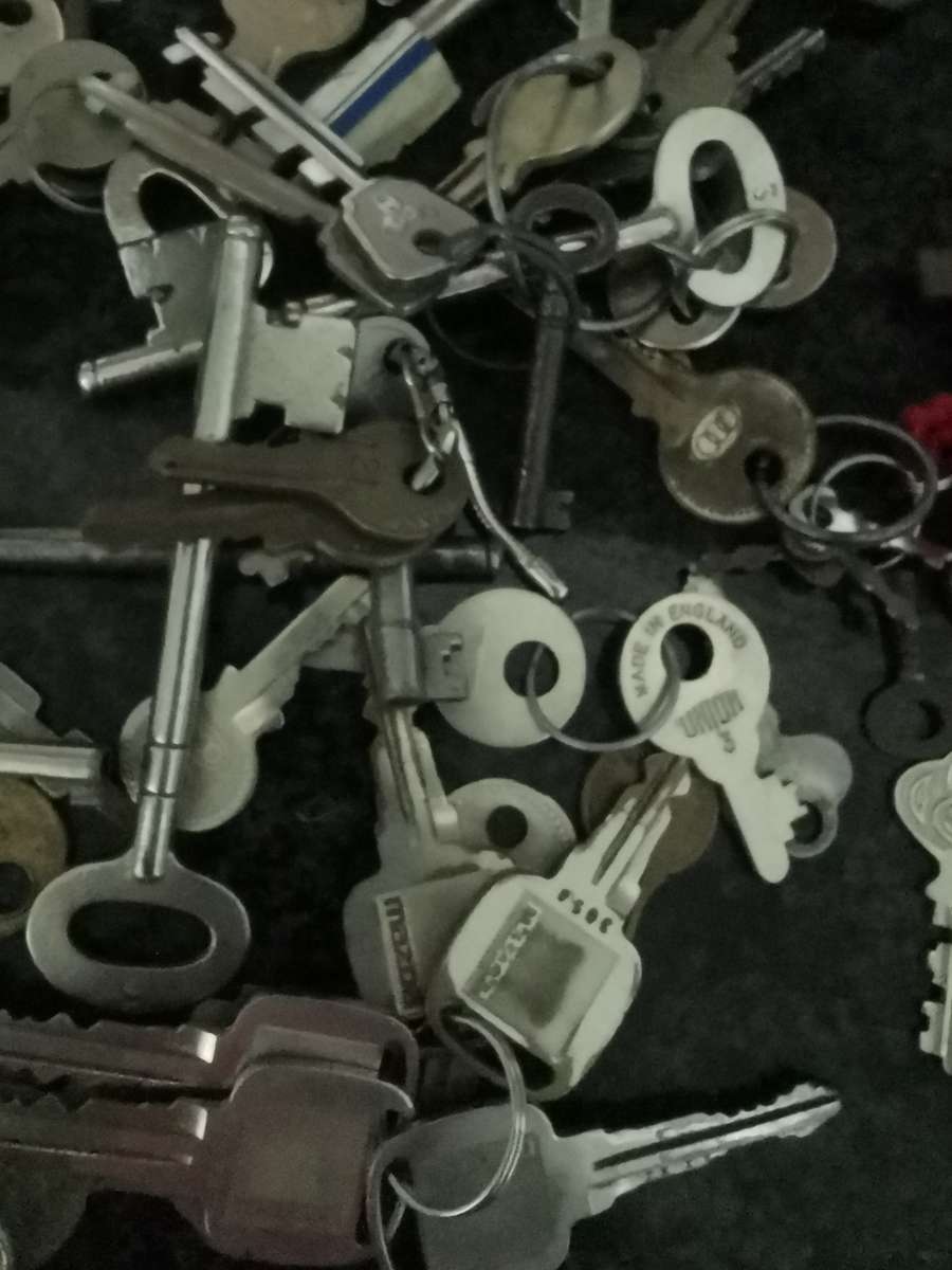VINTAGE LOT KEYS