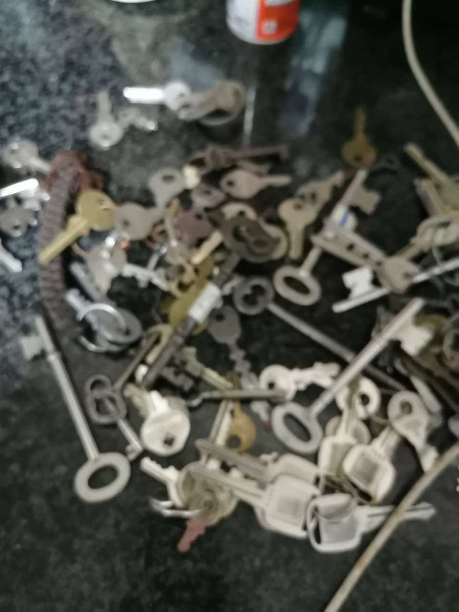 VINTAGE LOT KEYS