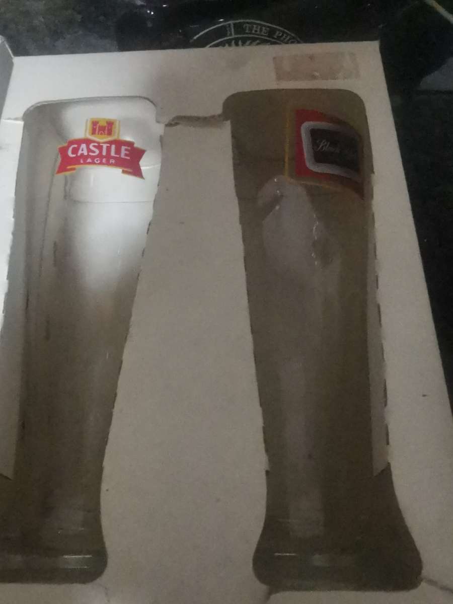 2 vintage sets of beer glasses