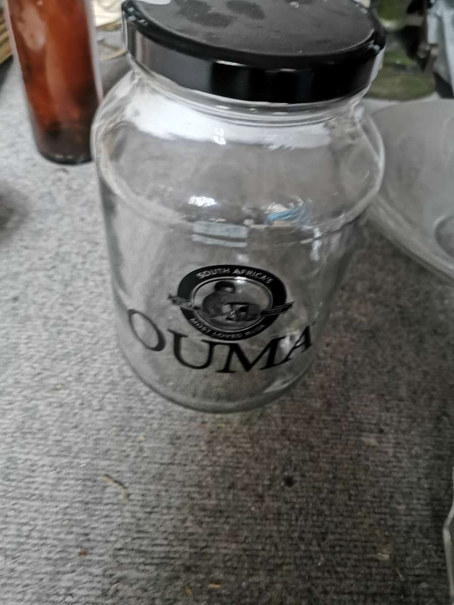 VINTAGE OUMA BESKUIT GLASS JAR WITH LID