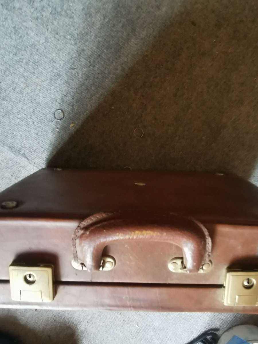 VINTAGE BRIEFCASE