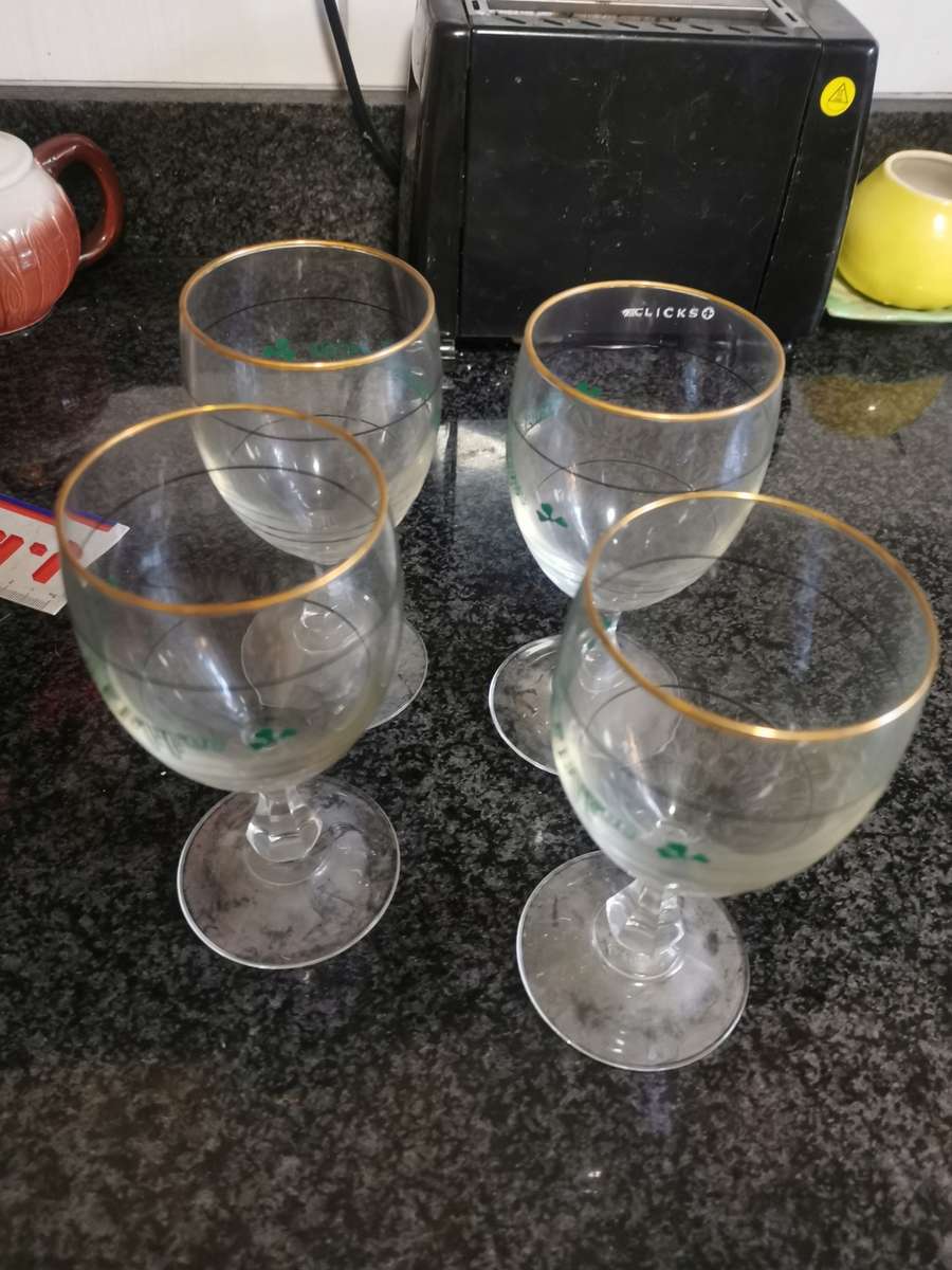 4 VINTAGE IRISH COFFEE GLASSES