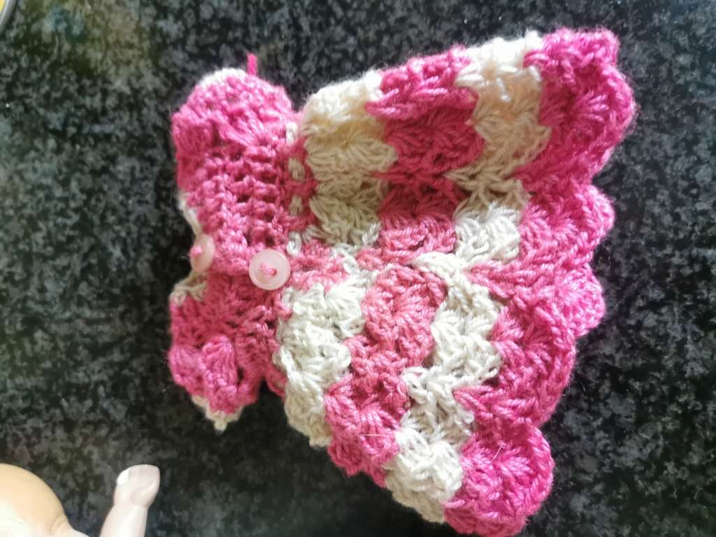 SMALL VINTAGE COLLECTBLE  BABY DOLL