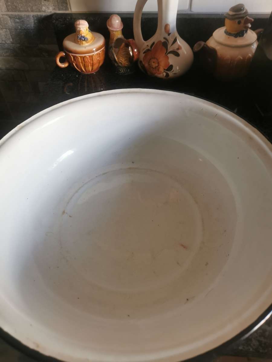 VINTAGE WHITE ENAMEL BOWL