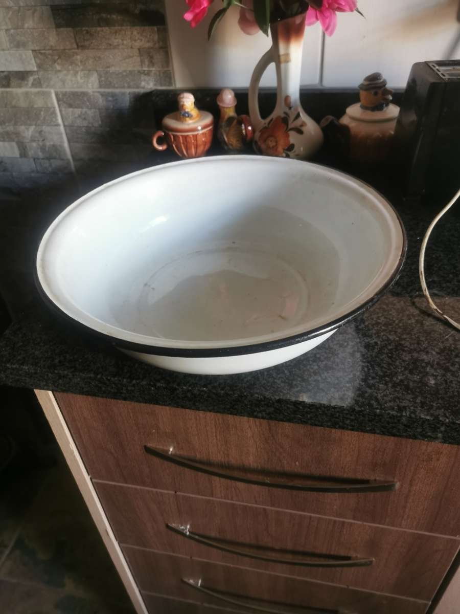 VINTAGE WHITE ENAMEL BOWL