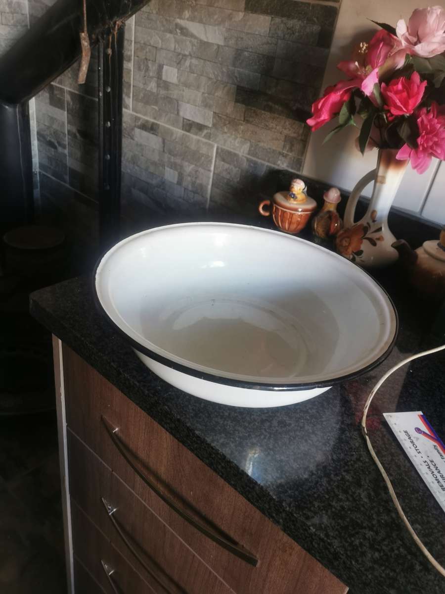 VINTAGE WHITE ENAMEL BOWL