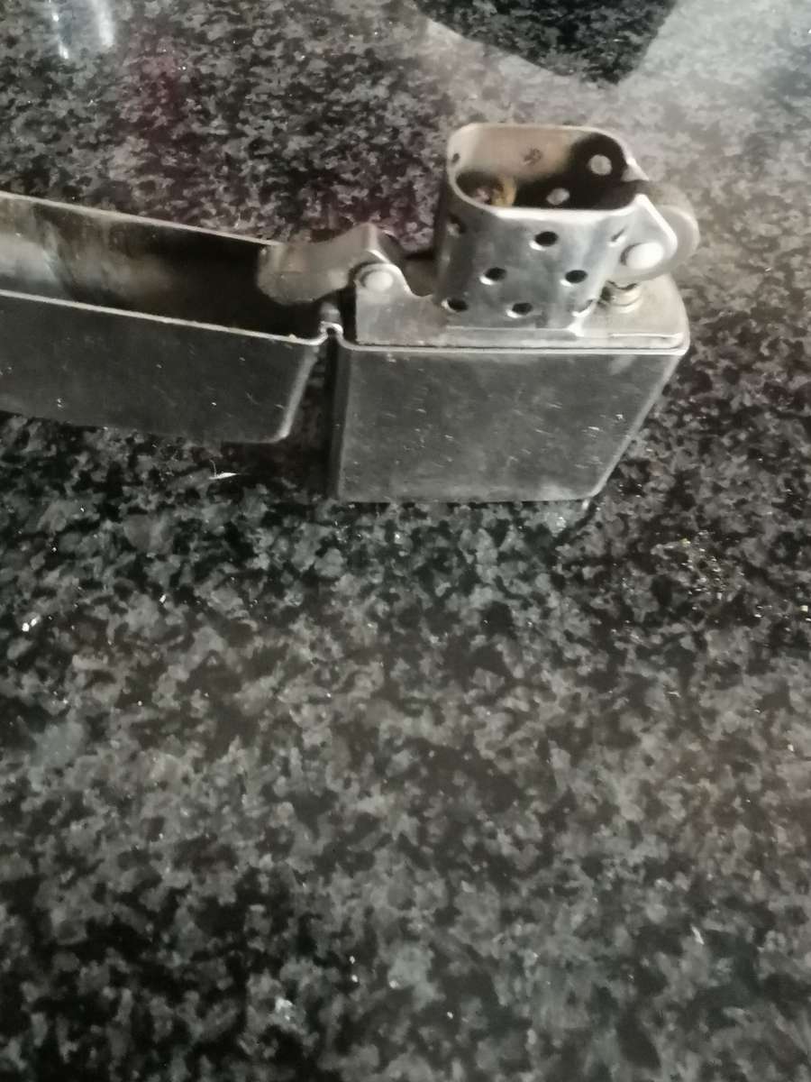 VINTAGE ZIPPO BRADFORD MADE IN ENGLAND