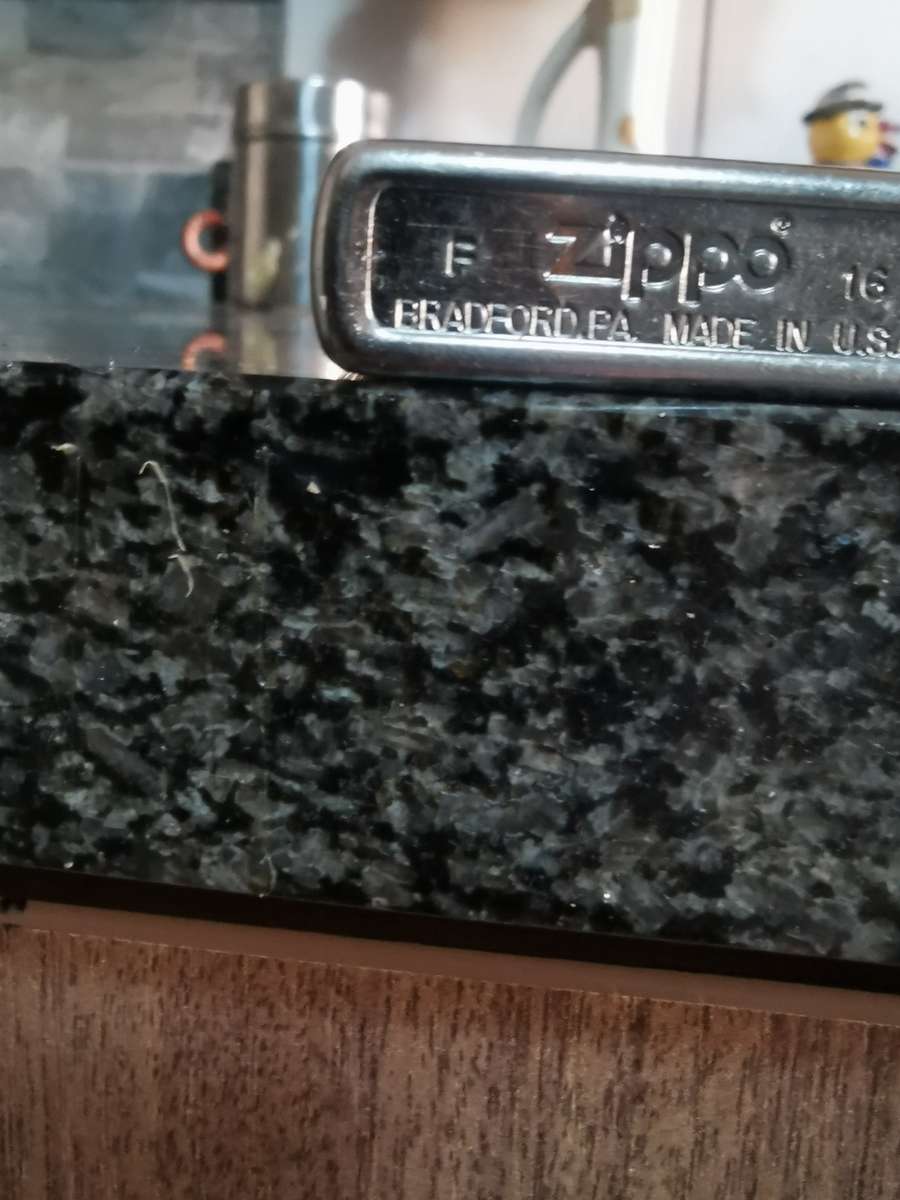 VINTAGE ZIPPO BRADFORD MADE IN ENGLAND