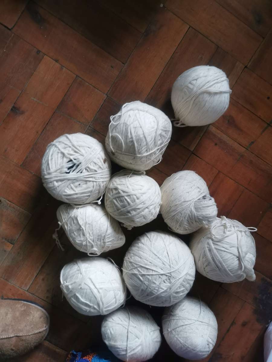 LOT KNITTING YARN 2