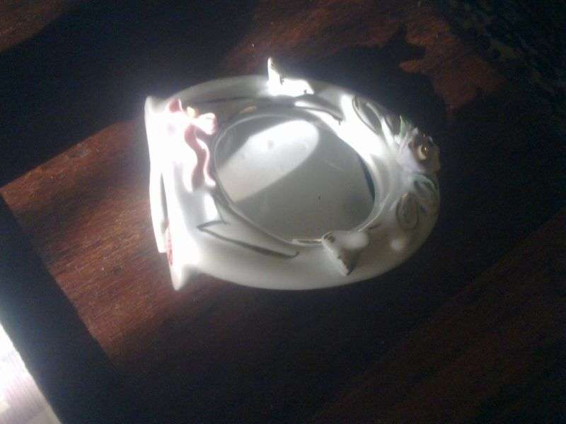 VINTAGE TOILET SEAT ORNAMENT