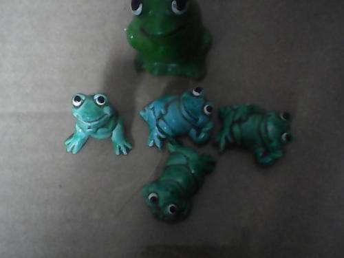 5 printers tray frogs