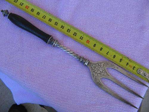 Large pickle or toasting fork