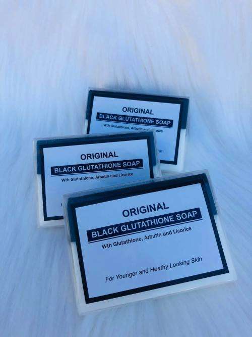 ORIGINAL BLACK GLUTATHIONE SOAP WITH ARBUTIN/LICORISE FOR SKIN LIGTENING- 135g x 3