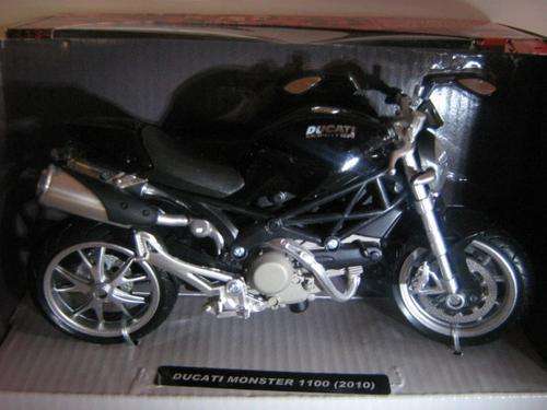 Ducati Monster 1100 (2010) - Scale 1/18 by NewRay