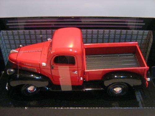 Plymouth Pickup 1948 (Scale 1/24) MOTOR MAX American Classics