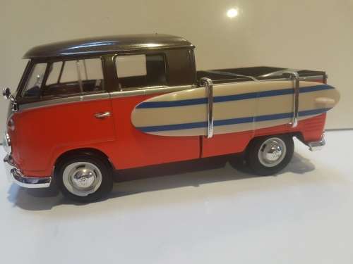 VOLKSWAGEN - Scale 1:24