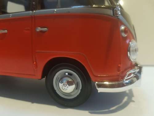 VOLKSWAGEN - Scale 1:24