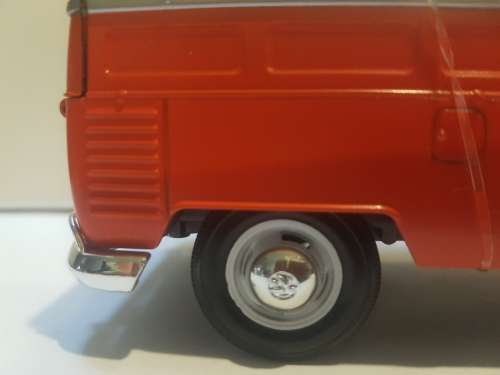 VOLKSWAGEN - Scale 1:24