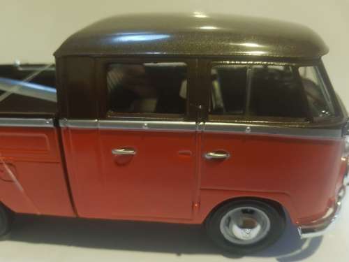 VOLKSWAGEN - Scale 1:24