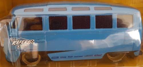 Volkswagen Van `Samba` / Volkswagen Beetle (Scale 1:24 by Maisto Design)