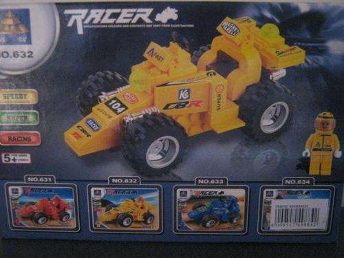 Auction: RACER - 82pcs Modern Design Building Kit