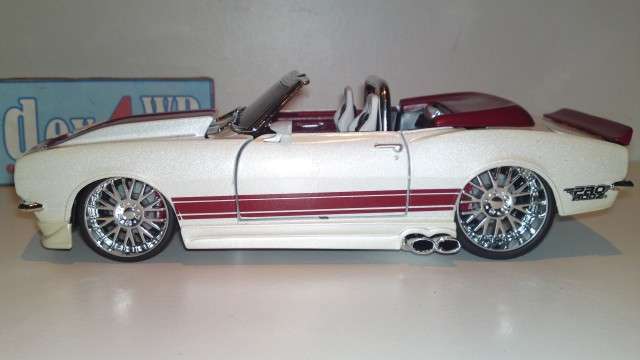 Auction: Die Cast - 1968 Chevrolet Camaro SS - Scale 1/24 - by Maisto Pro Rodz